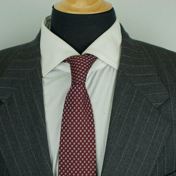 Tom James Filo A Mano Gray Pinstriped Wool suit - Picture 2 of 8